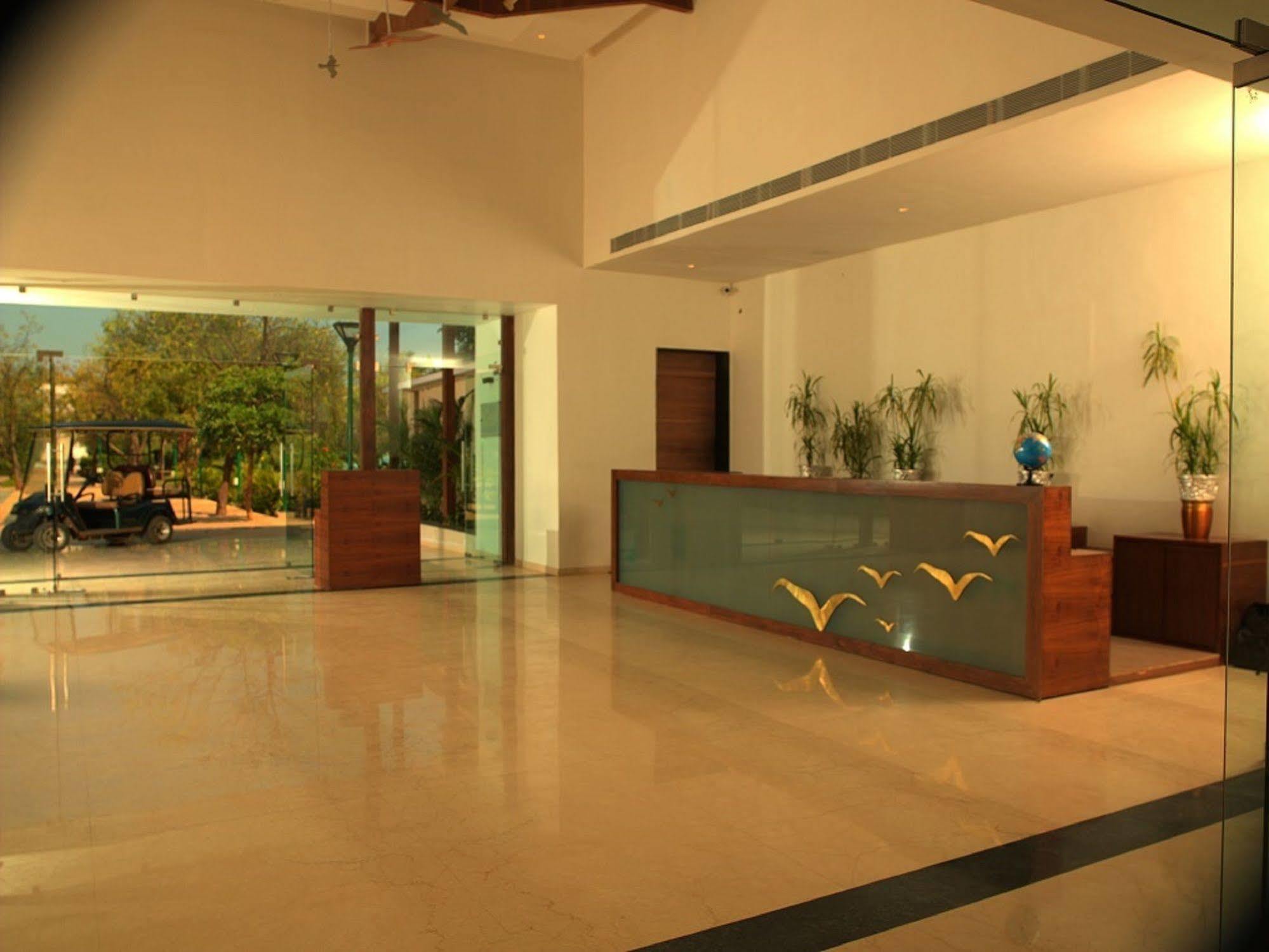 Palm Green Club Resort Jetalpur Exterior foto